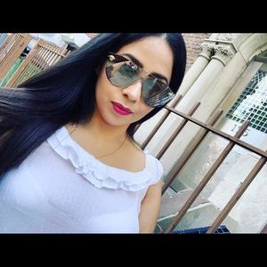 Meet your Posher, Lissette